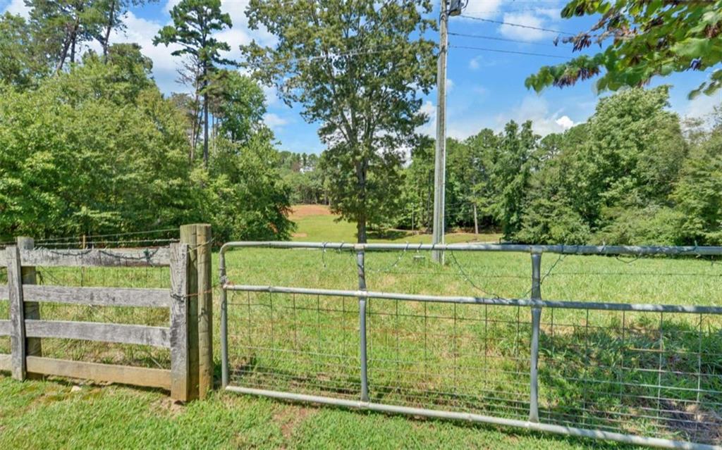 234 Dh Green Road Demorest, GA 30535 - Photo 49 of 57 a view of a tennis court