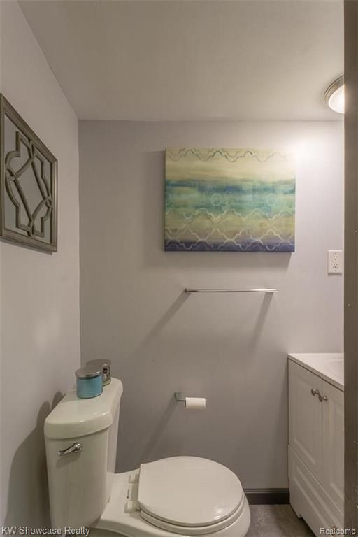 26632 Potomac Court Center Line, MI 48015 - Photo 29 of 45