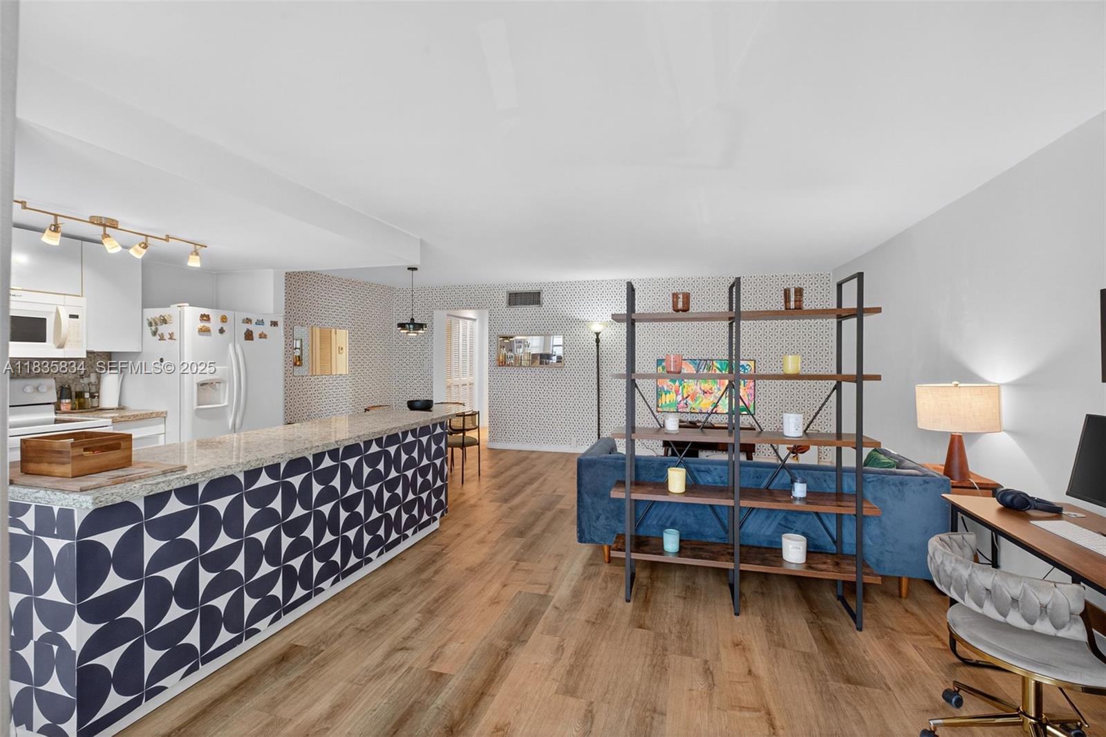1340 Lincoln Road, Unit 403 Miami Beach, FL 33139 - Photo 2 of 35 Gallery Image 2
