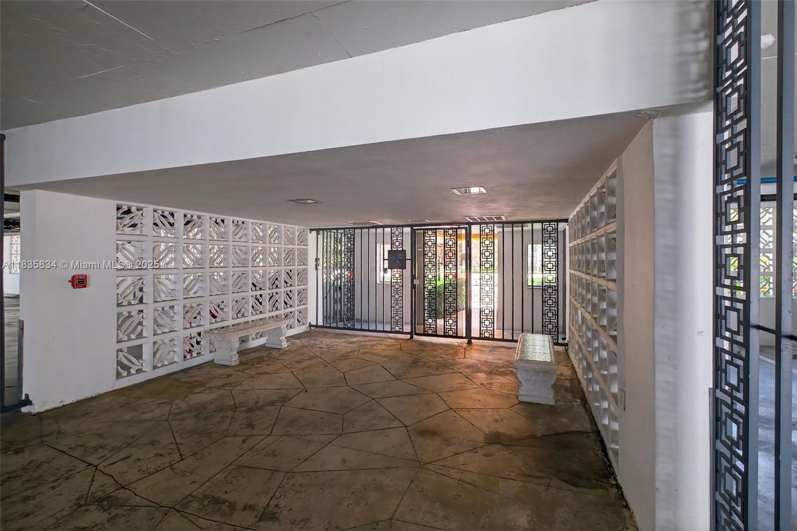 1340 Lincoln Road, Unit 403 Miami Beach, FL 33139 - Photo 26 of 35