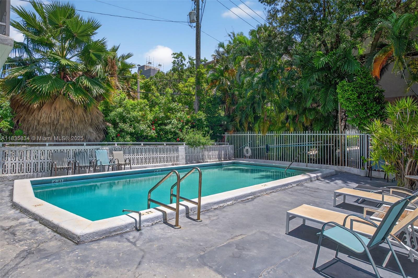 1340 Lincoln Road, Unit 403 Miami Beach, FL 33139 - Photo 31 of 35