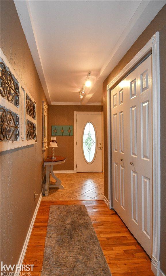 13038 Jennings Road Linden, MI 48451 - Photo 6 of 52 31385147-5.JPG