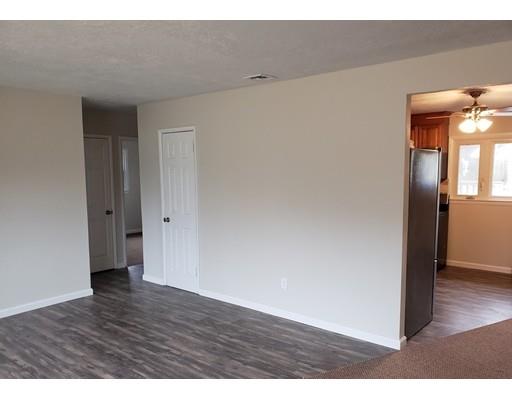 923 Bradley Road Springfield, MA 01109 - Photo 8 of 15 Gallery Image 8