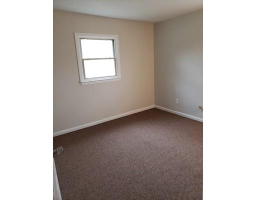 923 Bradley Road Springfield, MA 01109 - Photo 9 of 15 Gallery Image 9