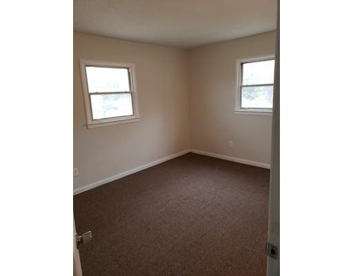 923 Bradley Road Springfield, MA 01109 - Photo 10 of 15 Gallery Image 10
