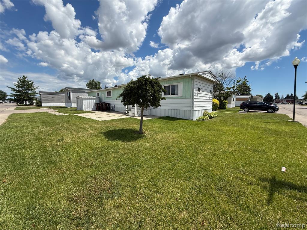 313 Huntington, Unit 11 Newport, MI 48166 - Photo 1 of 16