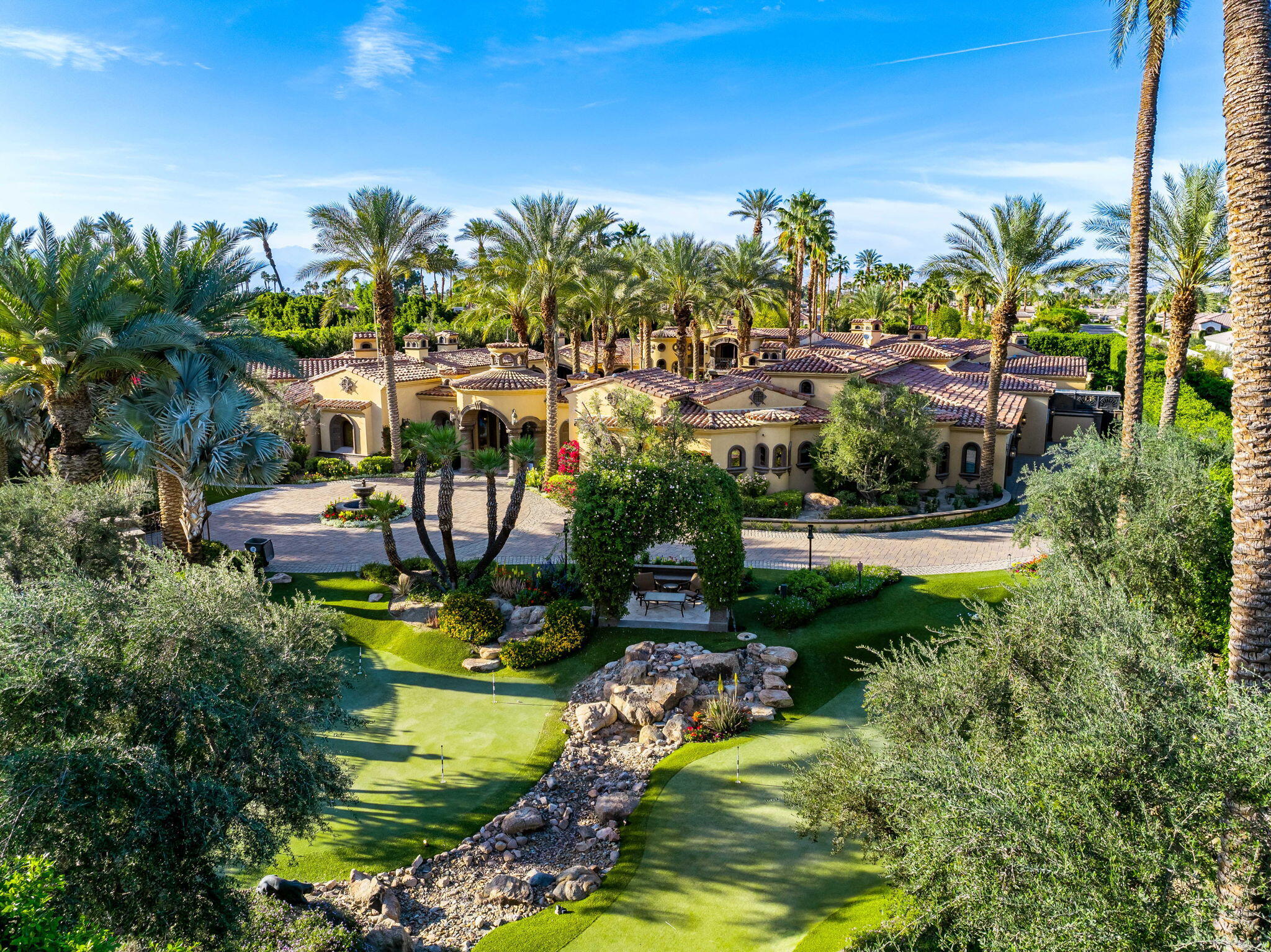 14 Strauss Terrace Rancho Mirage, CA 92270 - Photo 112 of 115 a view of swimming pool with outdoor seating
