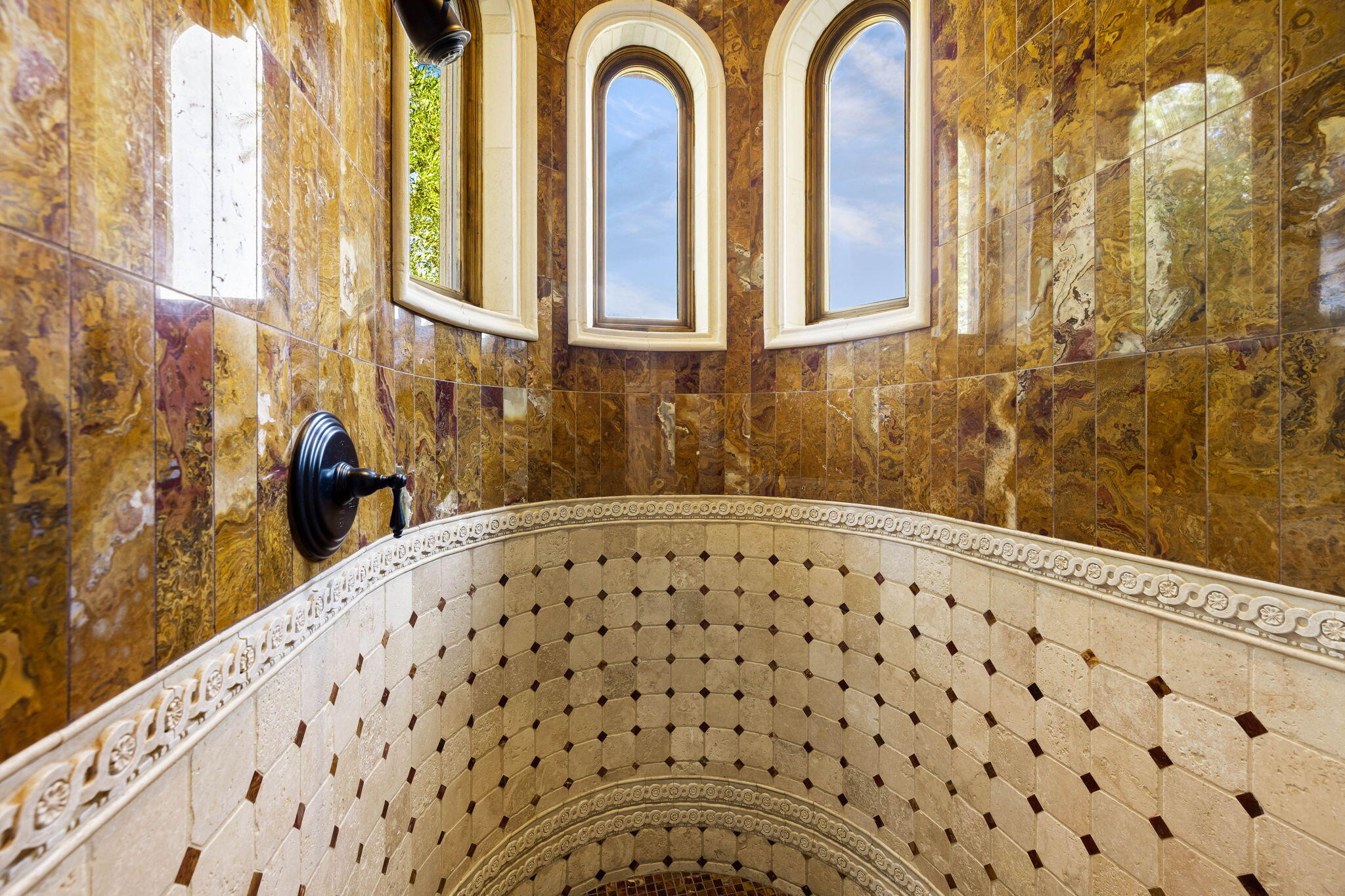 14 Strauss Terrace Rancho Mirage, CA 92270 - Photo 71 of 115 a bathroom with a bathtub and a shower