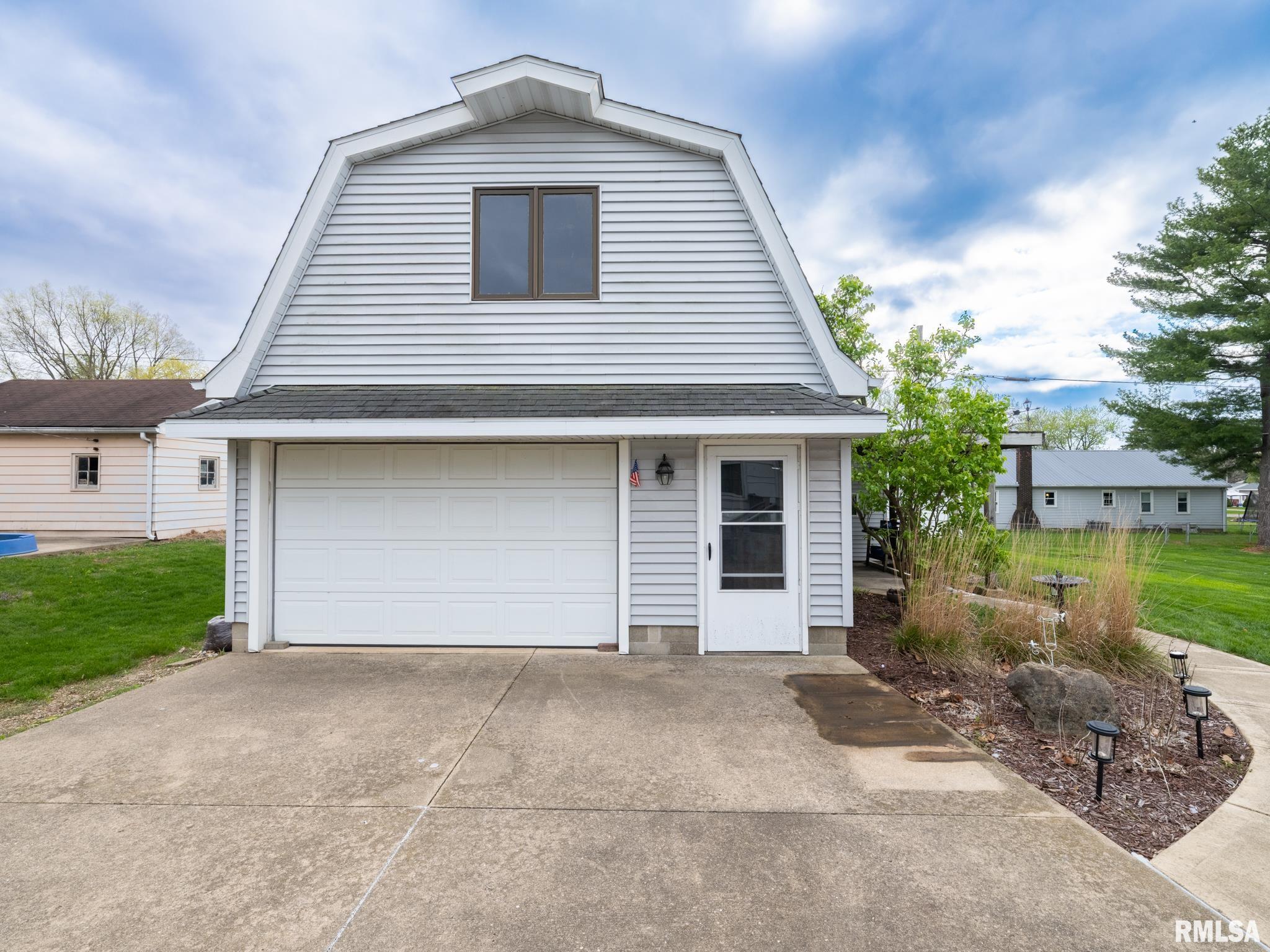 208 West Missouri Street Spring Bay, IL 61611 - Photo 2 of 65