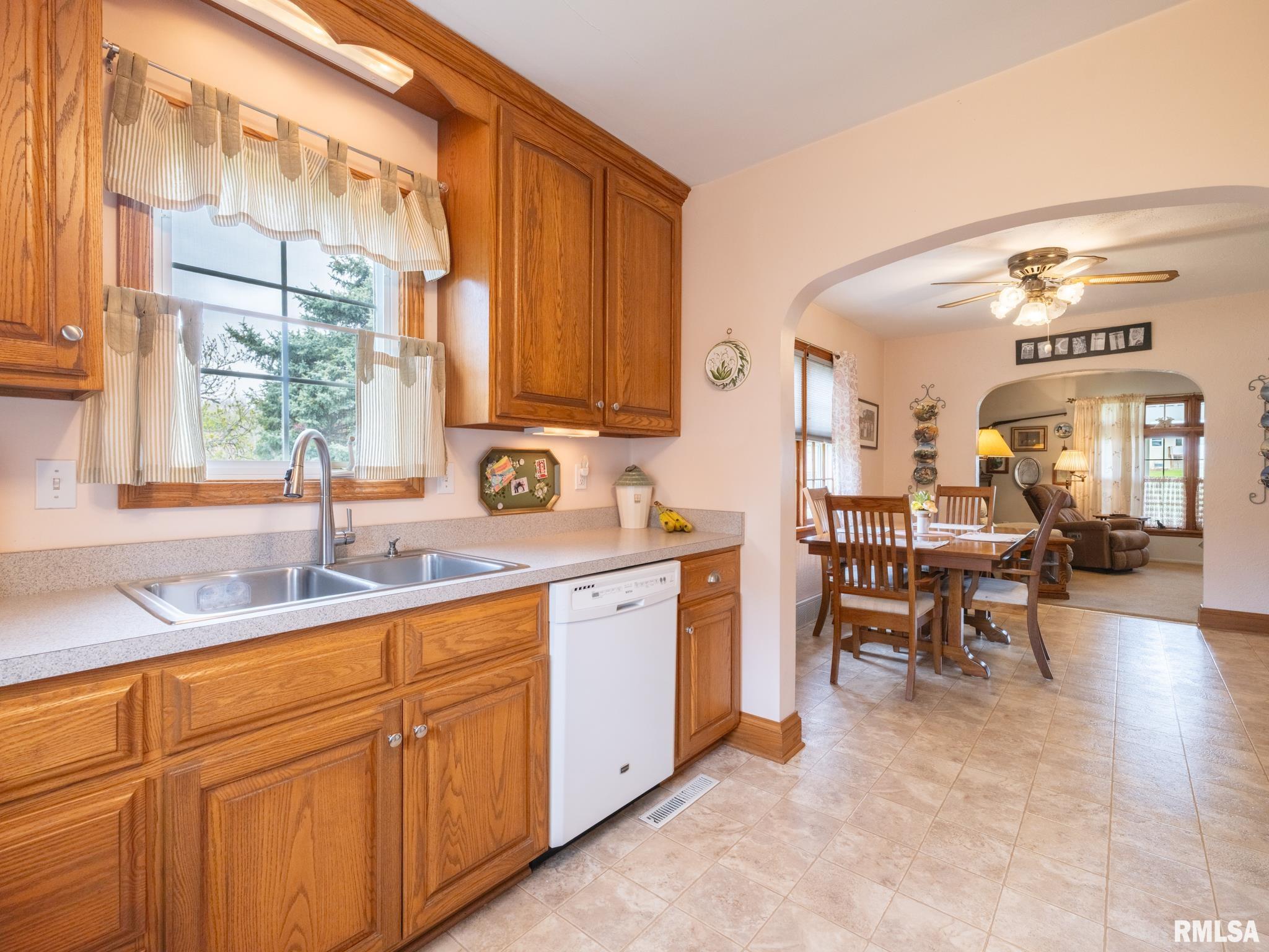 208 West Missouri Street Spring Bay, IL 61611 - Photo 21 of 65