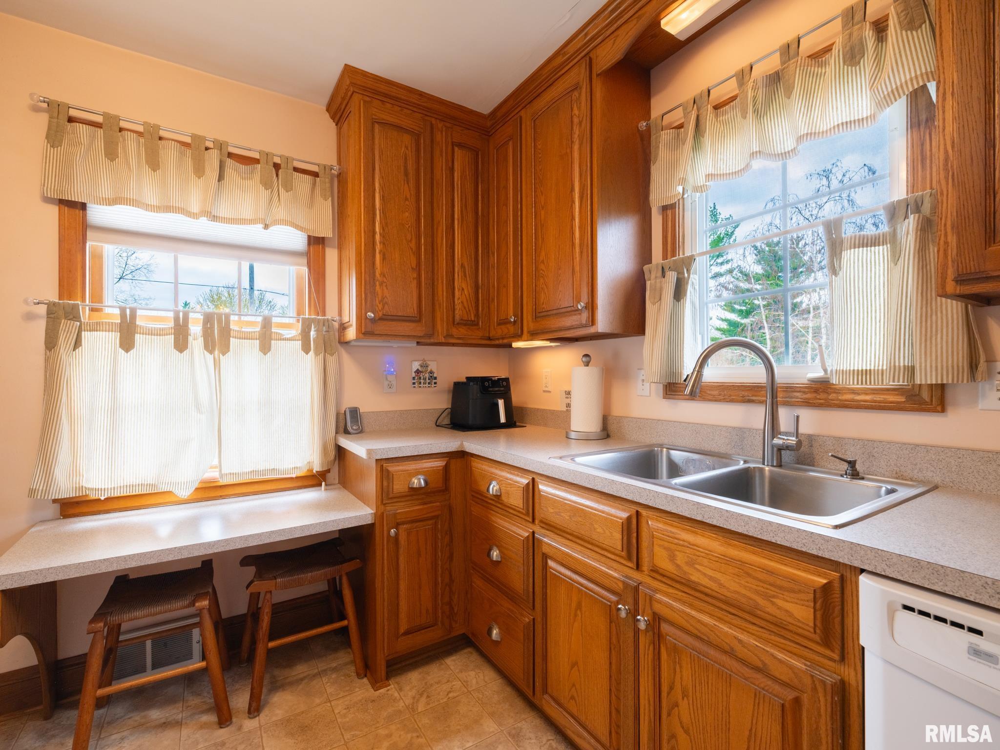 208 West Missouri Street Spring Bay, IL 61611 - Photo 26 of 65