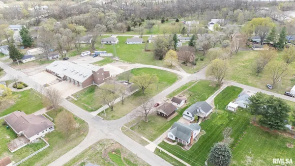 $199,900 | 208 West Missouri Street, Spring Bay, IL 61611