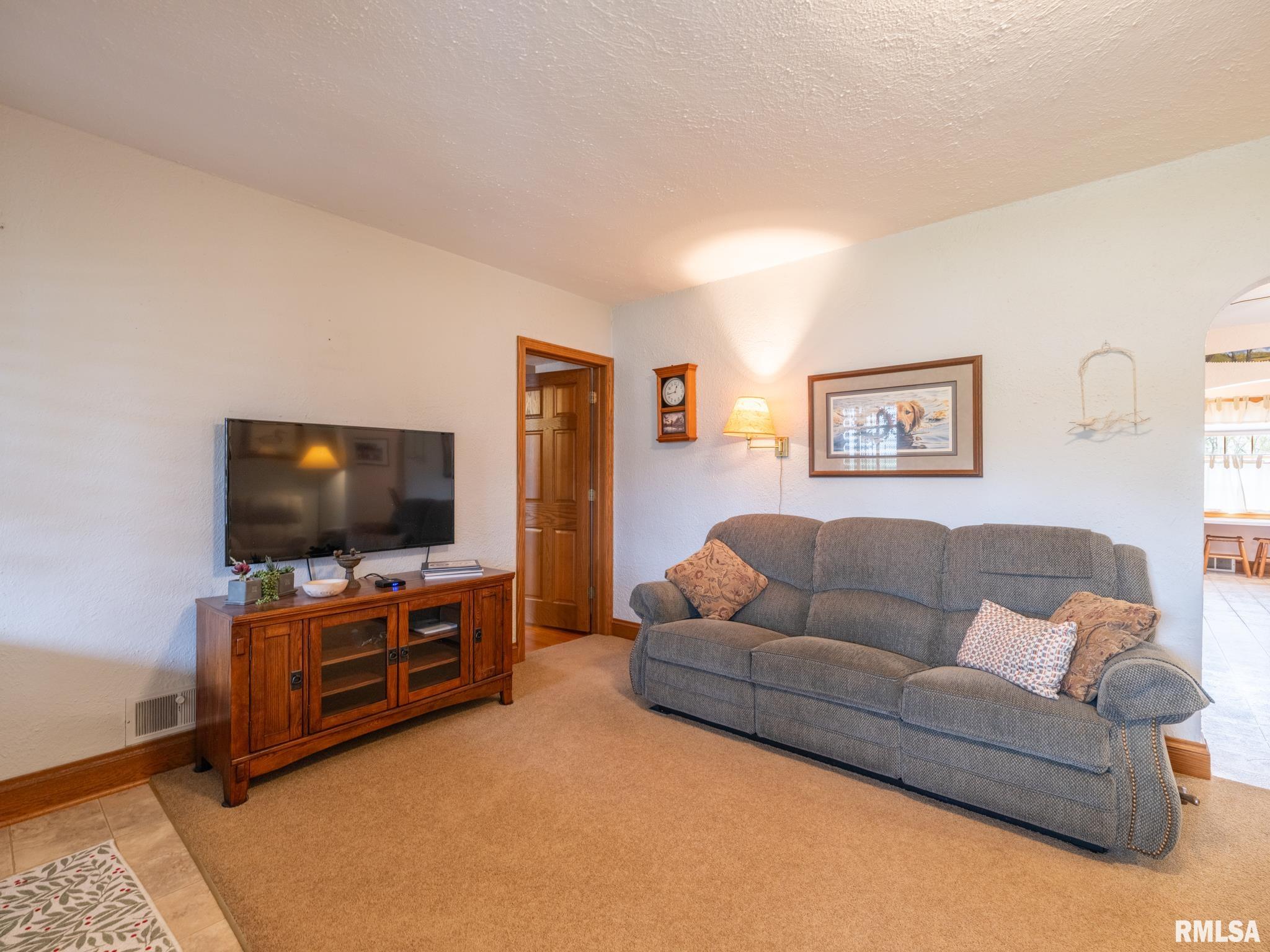 208 West Missouri Street Spring Bay, IL 61611 - Photo 10 of 65