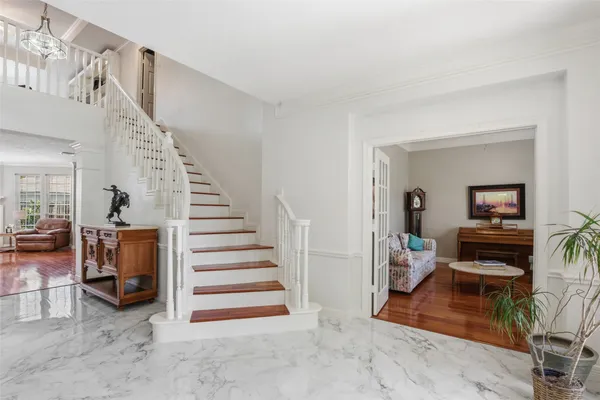 a view of entryway and hall
