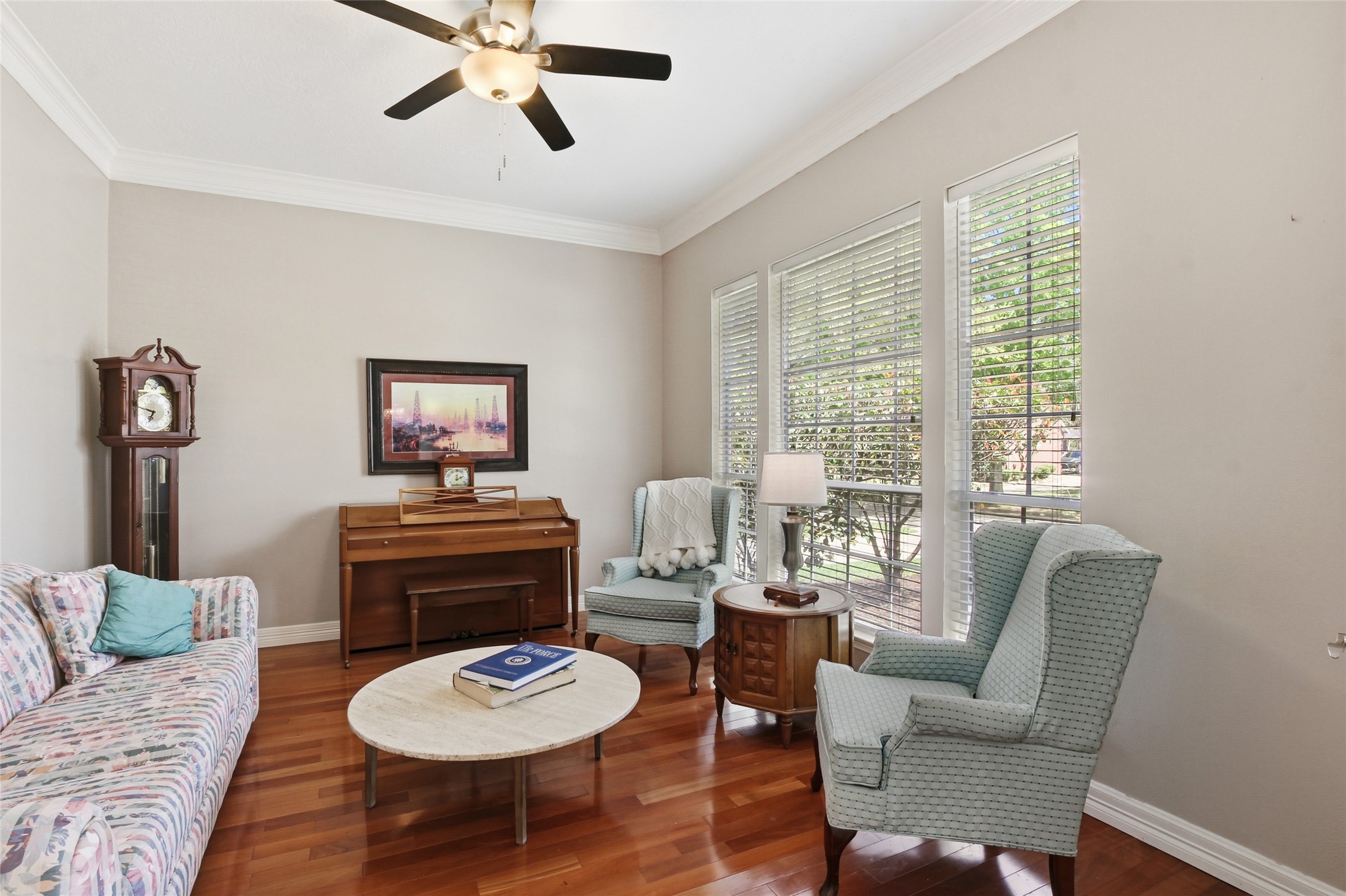 4411 Cedar Ridge Trail Houston, TX 77059 - Photo 13 of 32 a living room with furniture and a window