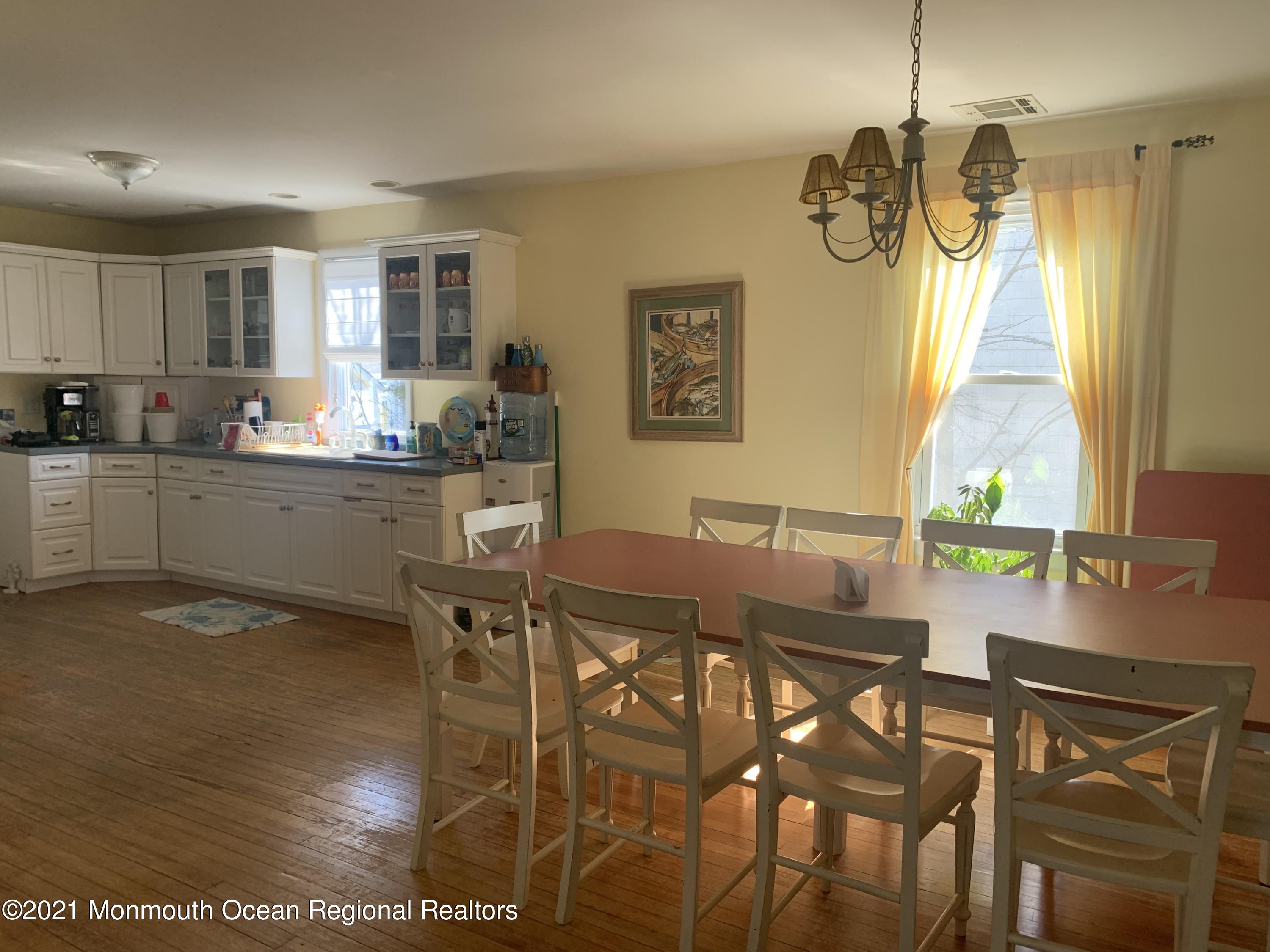 808 Rue Avenue Point Pleasant, NJ 08742 - Photo 7 of 28 IMG_5337