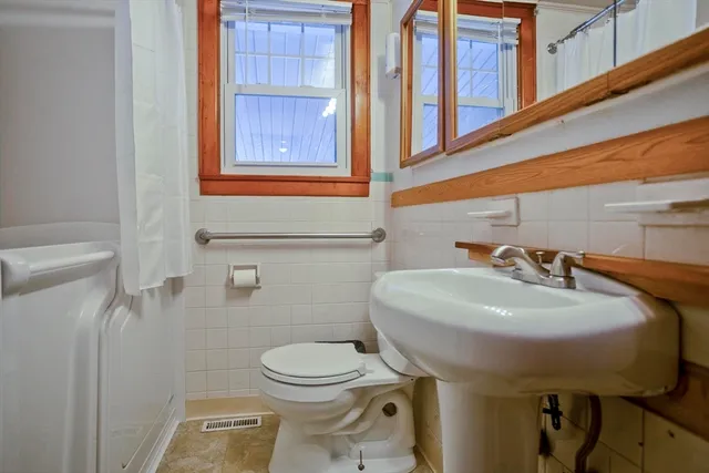 $259,900 | 40 Lauzier Terrace, Chicopee, MA 01020