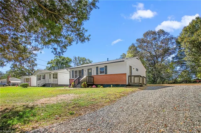 $145,999 | 621 North Street, Eden, NC 27288