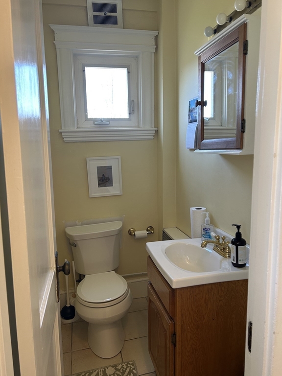 41 Ocean View Road Swampscott, MA 01907 - Photo 12 of 32