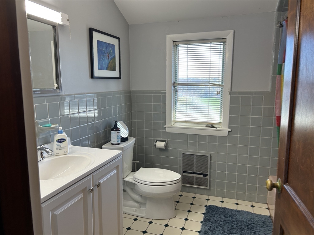 41 Ocean View Road Swampscott, MA 01907 - Photo 19 of 32