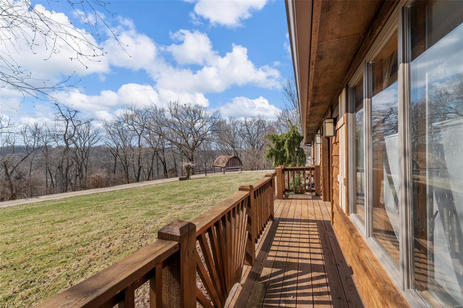 636 Kiefer Creek Road Ballwin, MO 63021 - Photo 3 of 25