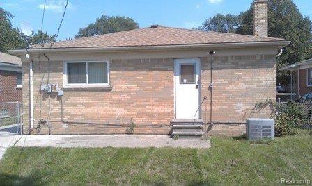 20541 Huntington Road Detroit, MI 48219 - Photo 2 of 18 back