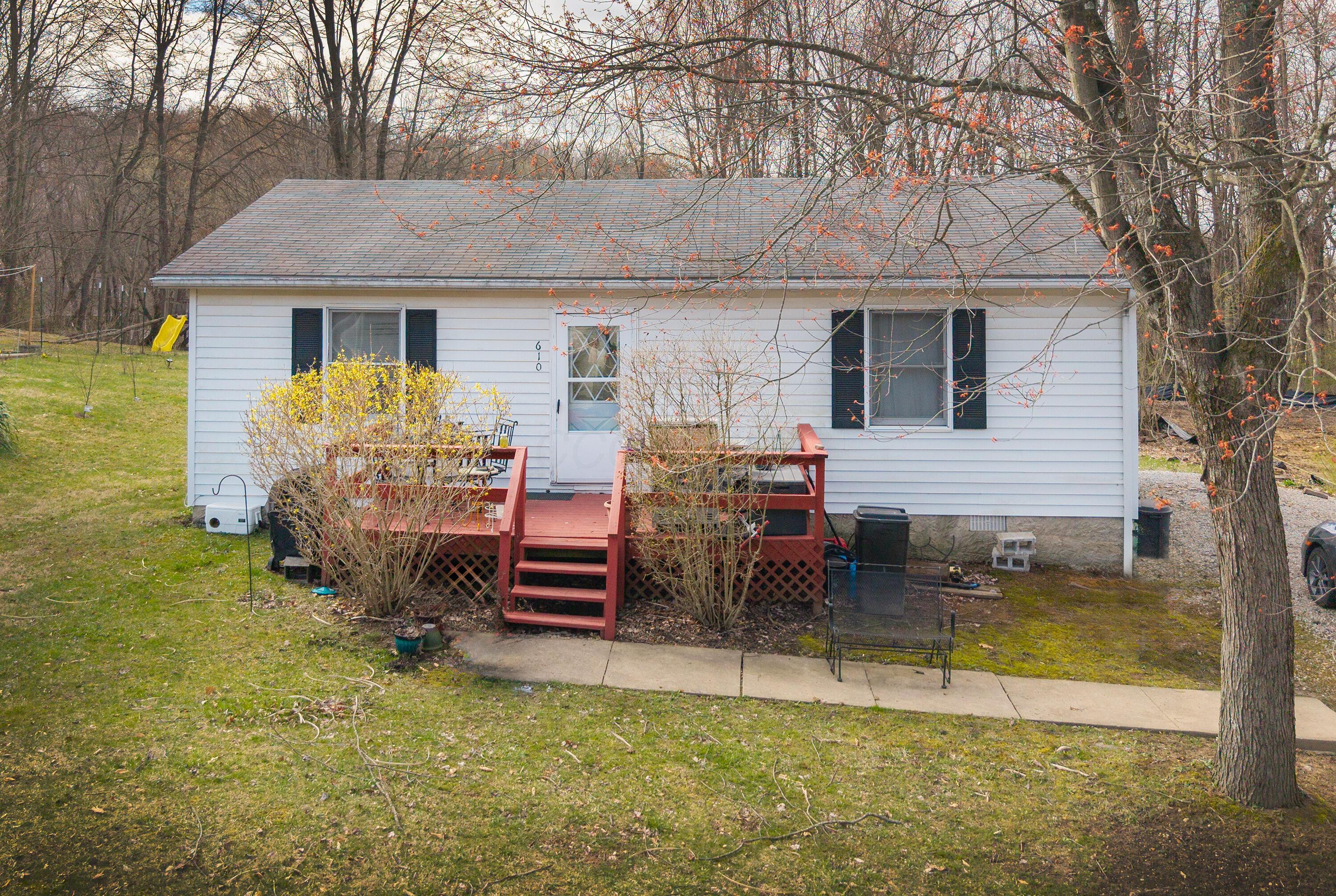 610 Terrace Ridge Circle Howard, OH 43028 - Photo 2 of 10 610TR_02