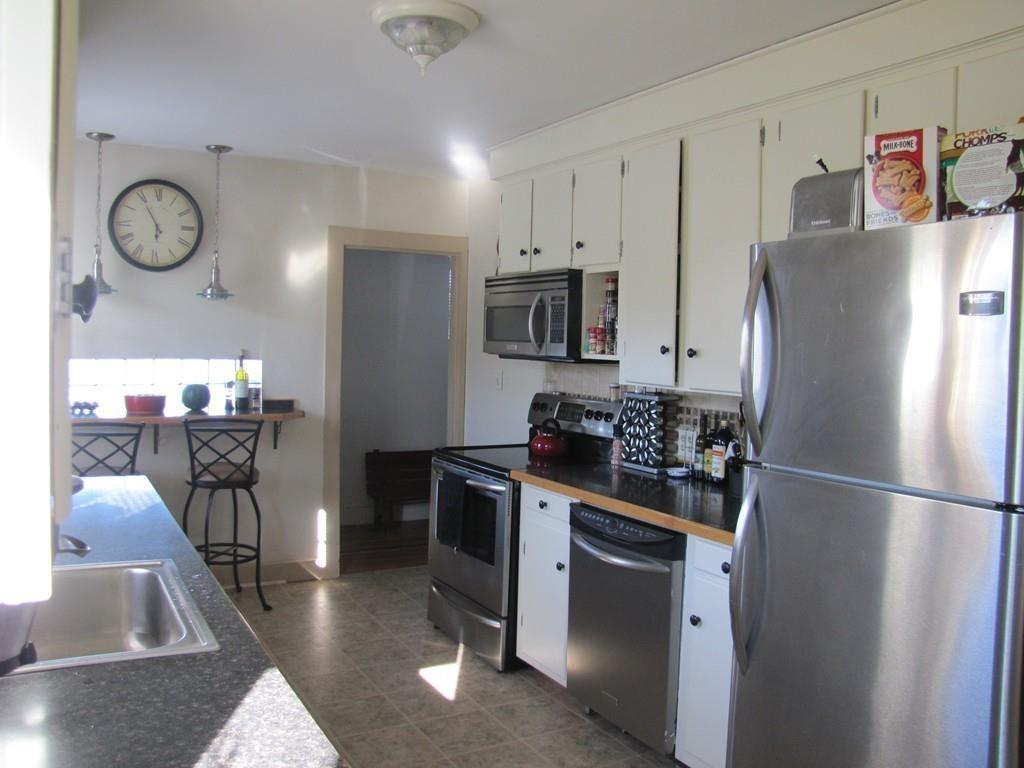 176 Thompson Road Webster, MA 01570 - Photo 3 of 17 Gallery Image 3