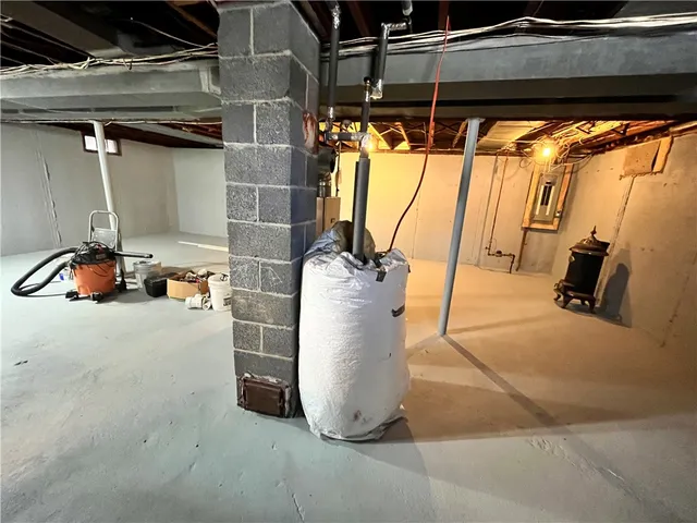 $459,900 | 10 Rosemary Drive, North Kingstown, RI 02852