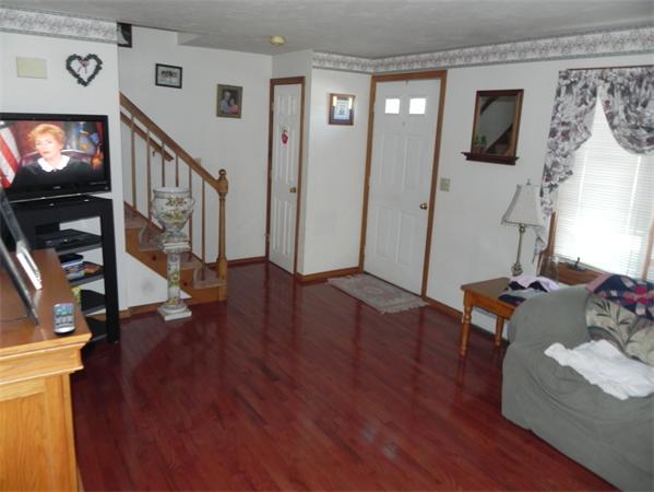 36 Harvest Road, Unit 1 Uxbridge, MA 01569 - Photo 5 of 20 Gallery Image 5