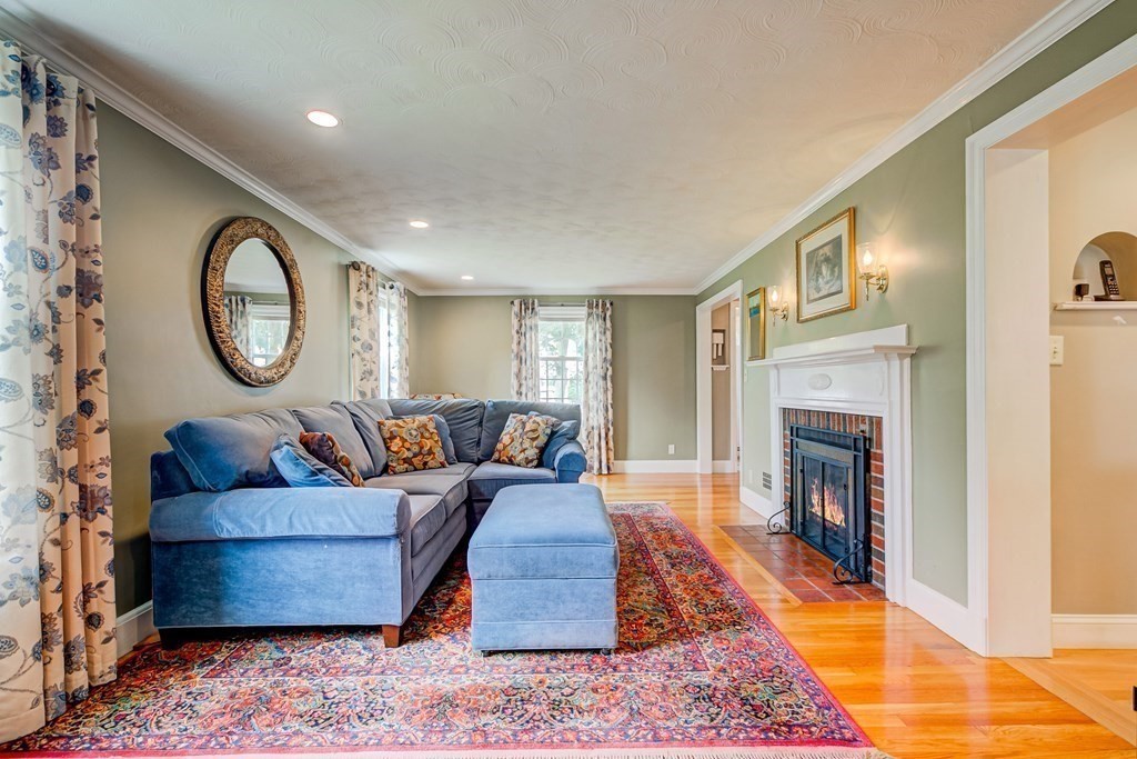 39 Eliot Road Arlington, MA 02474 - Photo 12 of 40 Gallery Image 12