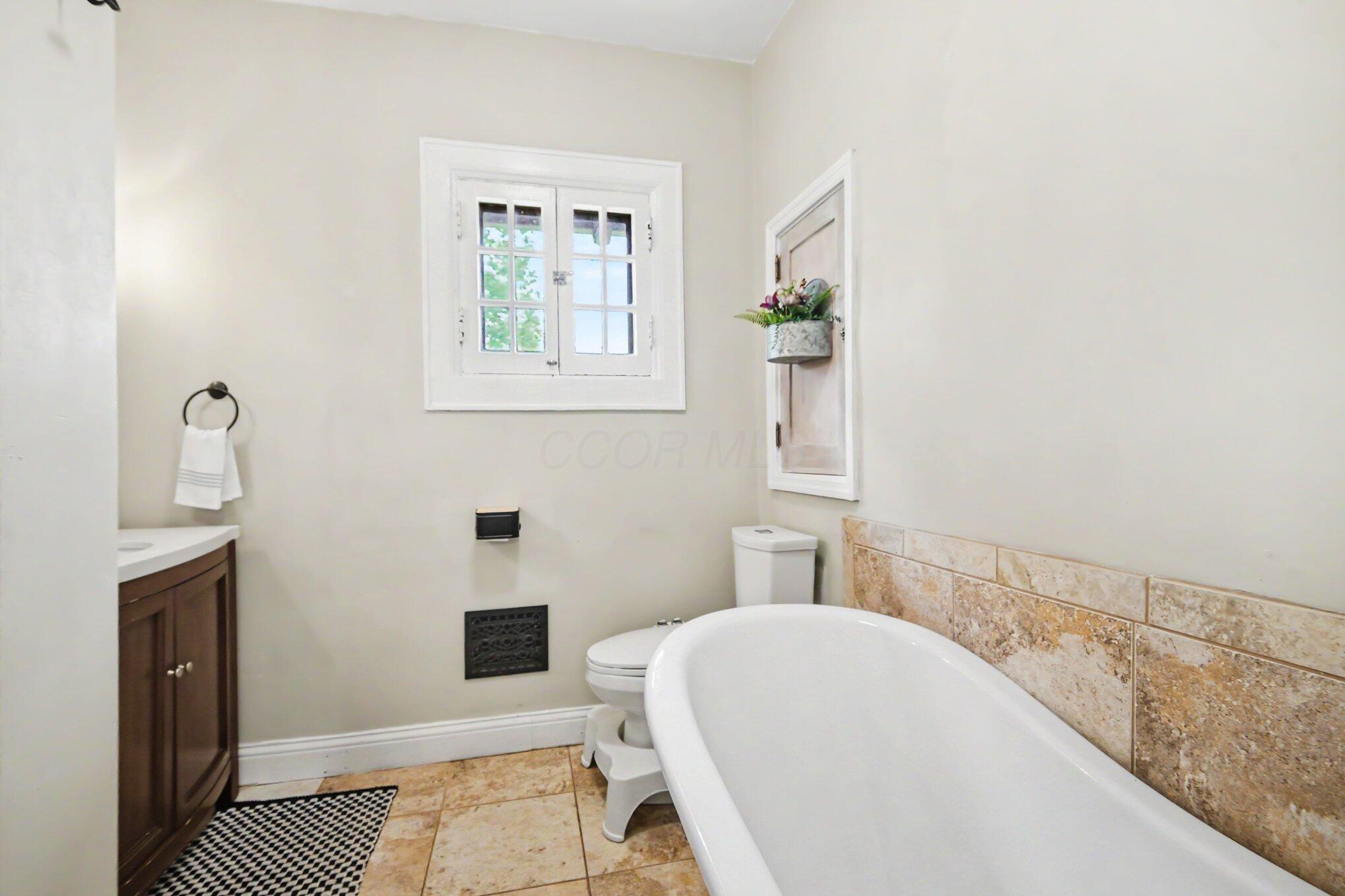 1403 Bryden Road Columbus, OH 43205 - Photo 23 of 32 file_4236