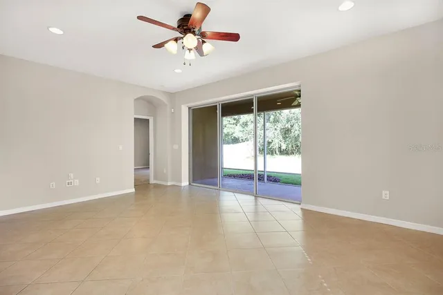 $2,700 | 11403 Thames Fare Way, Lithia, FL 33547