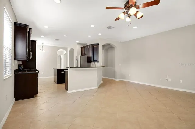 $2,700 | 11403 Thames Fare Way, Lithia, FL 33547