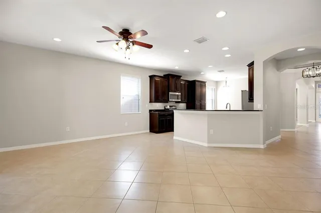 $2,700 | 11403 Thames Fare Way, Lithia, FL 33547