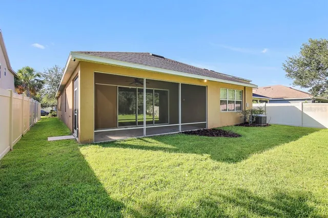 $2,700 | 11403 Thames Fare Way, Lithia, FL 33547