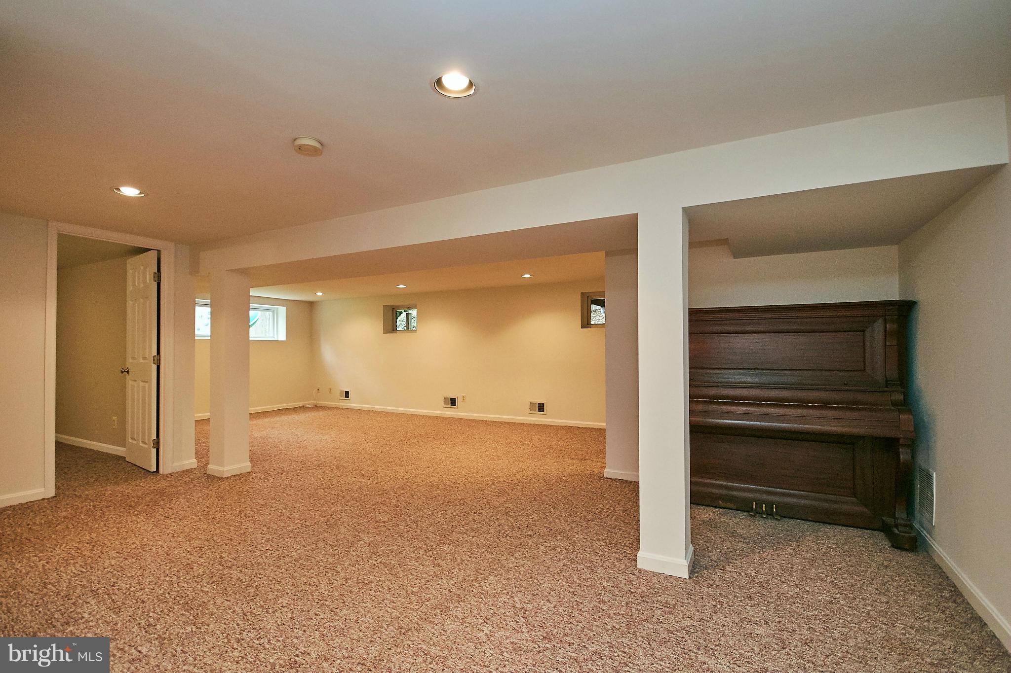 7703 Elgar Street Springfield, VA 22151 - Photo 22 of 30 Spacious Walkout Rec Room