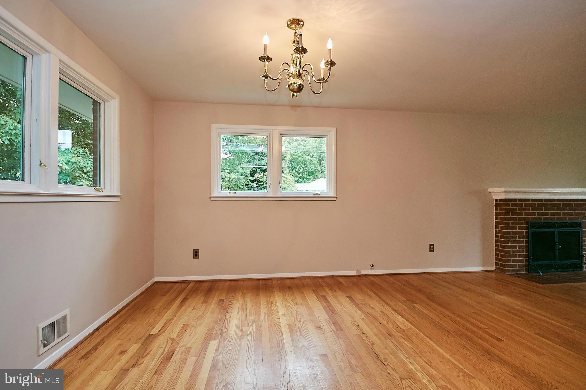 7703 Elgar Street Springfield, VA 22151 - Photo 8 of 30 Dining Room