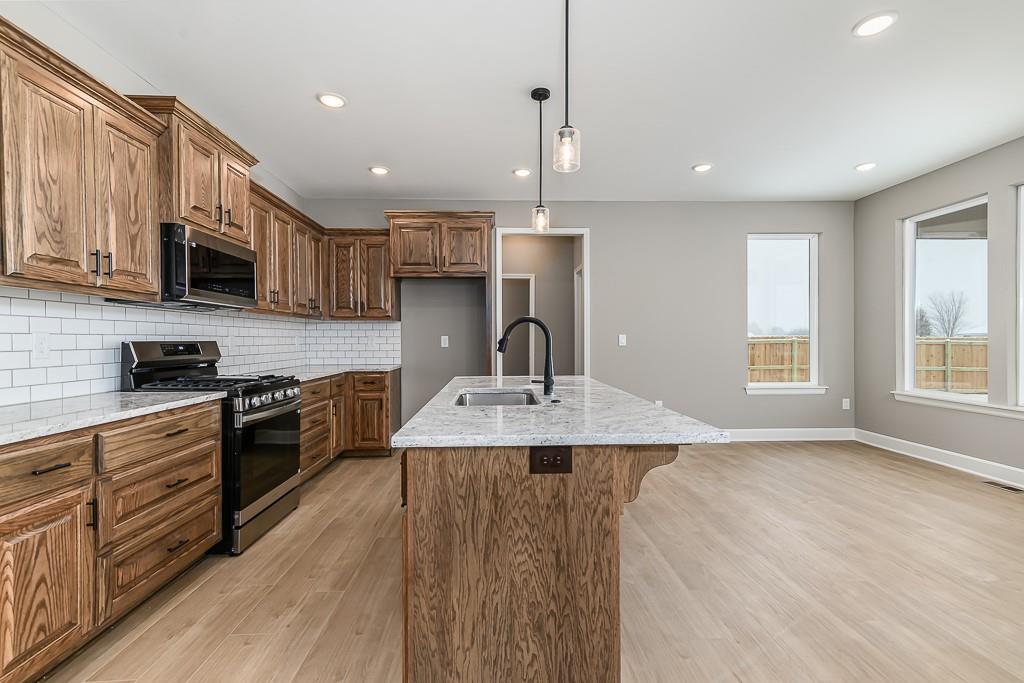 15604 Austin Court Basehor, KS 66007 - Photo 5 of 22