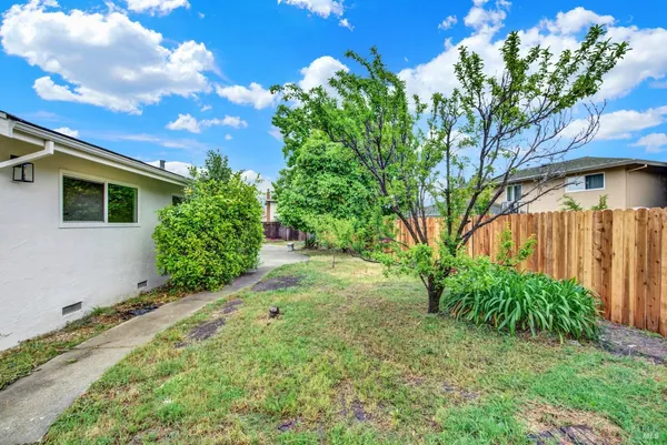 $529,000 | 413 Violet Court, Fairfield, CA 94533