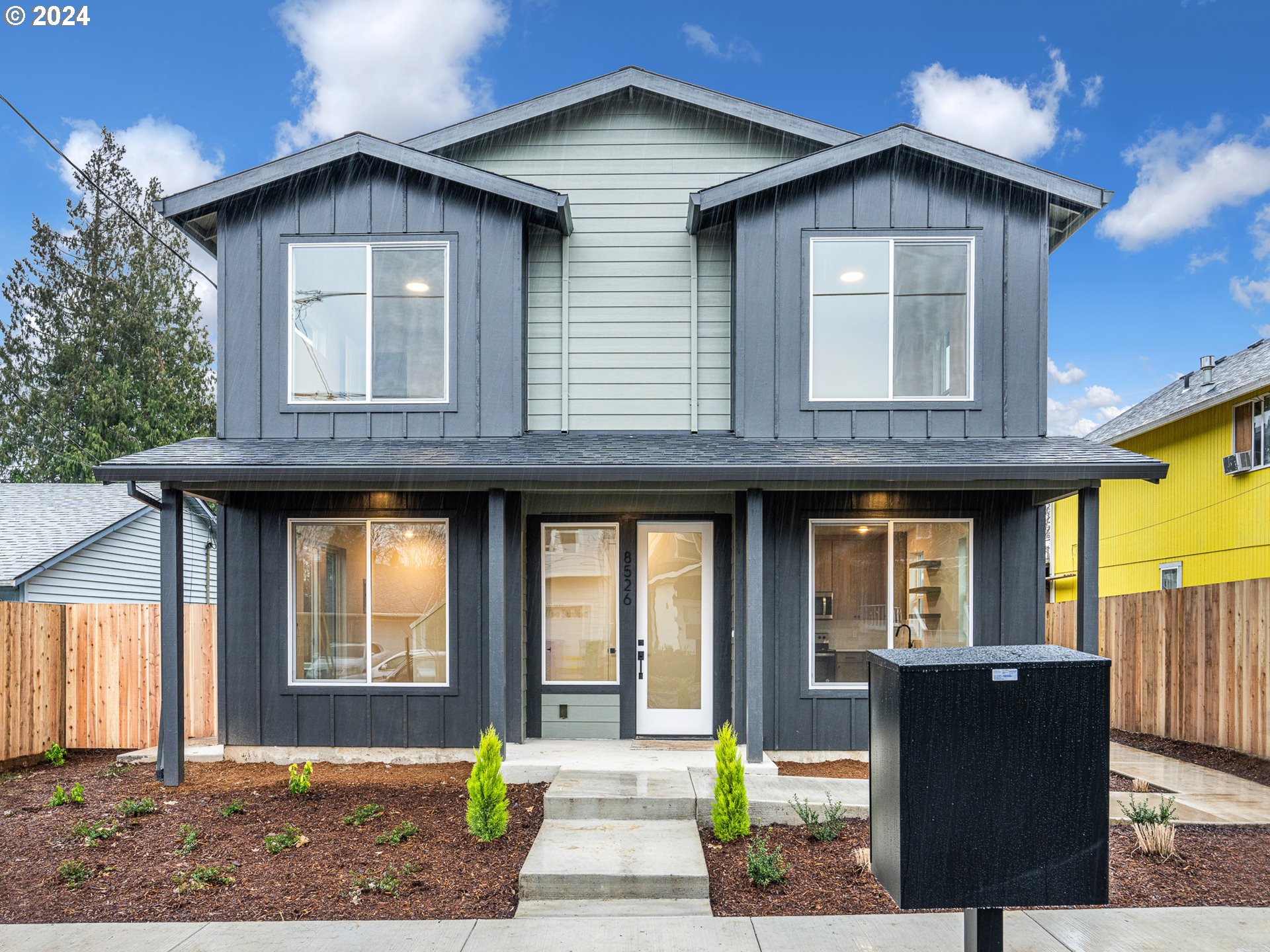 8524 North Endicott Avenue, Unit 2 Portland, OR 97217 - Photo 2 of 12 a front view of a house