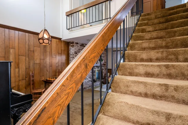 $230,000 | 2510 Essex Court, St. Joseph, MI 49085