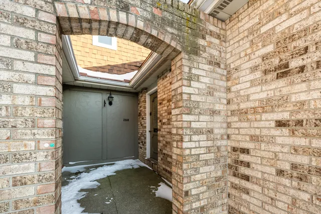 $230,000 | 2510 Essex Court, St. Joseph, MI 49085