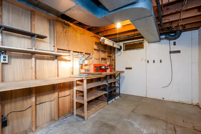 $230,000 | 2510 Essex Court, St. Joseph, MI 49085