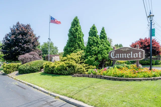 $230,000 | 2510 Essex Court, St. Joseph, MI 49085