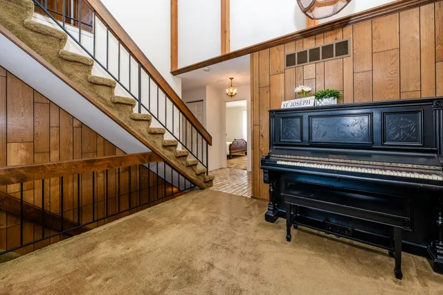 $230,000 | 2510 Essex Court, St. Joseph, MI 49085