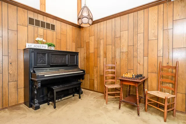 $230,000 | 2510 Essex Court, St. Joseph, MI 49085