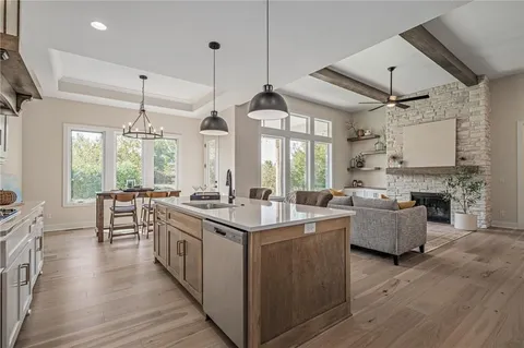 $634,500 | 25041 West 142nd Street, Olathe, KS 66061