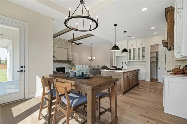 $634,500 | 25041 West 142nd Street, Olathe, KS 66061