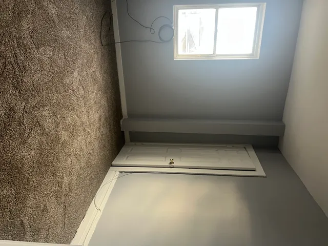 an empty room with a empty space